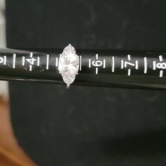 Ring - Picture 1 of 8